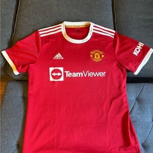 Manchester United 2021/22 Home Kit Replica Jersey